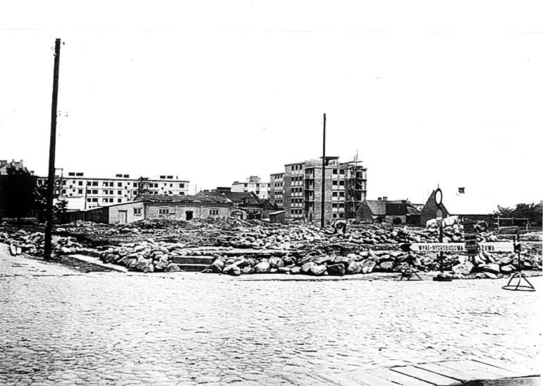Widok na Osiedle II w budowie 1963-64 r.